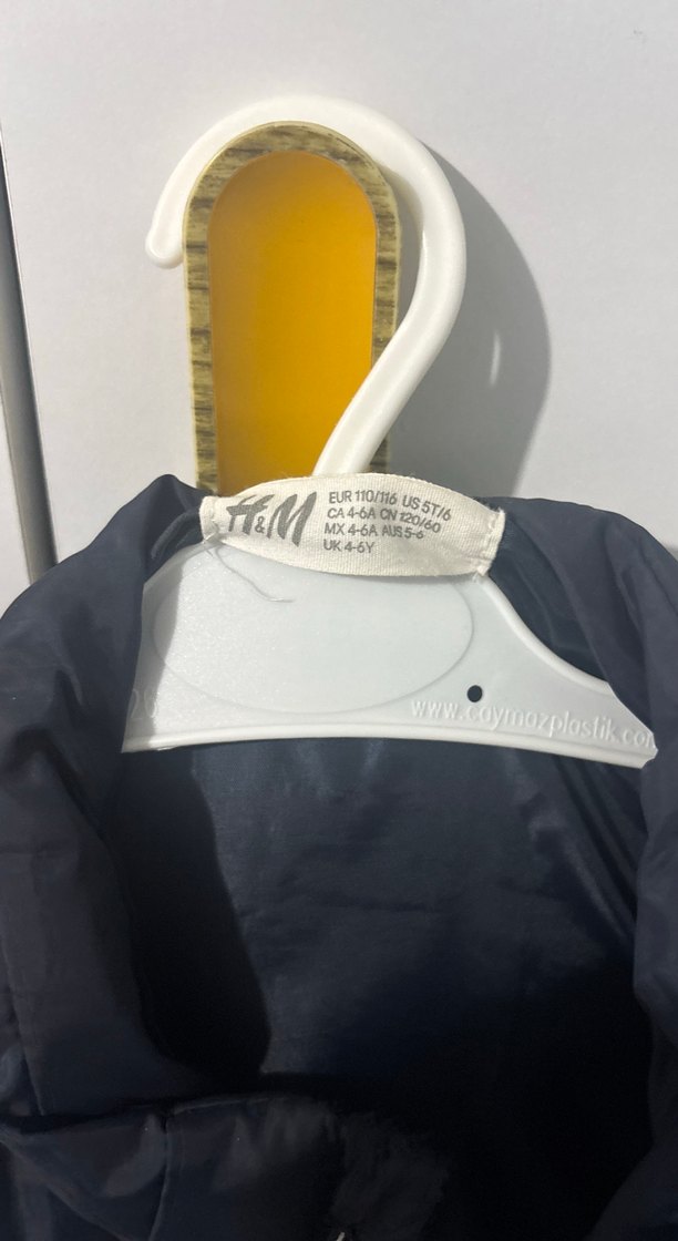 Erkek Çocuk Gri Yüksek Yakalı Fermuarlı şişme Yelek - Görsel 2