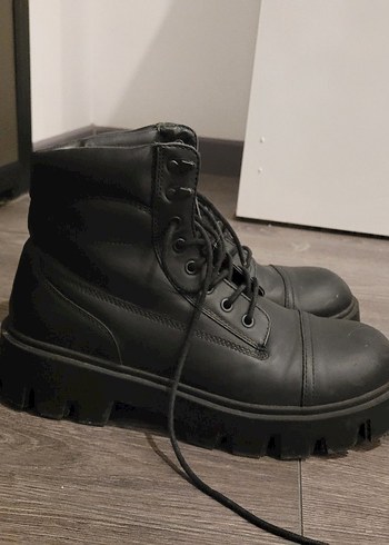 bershka 44 numara kışlık bot - Görsel 2