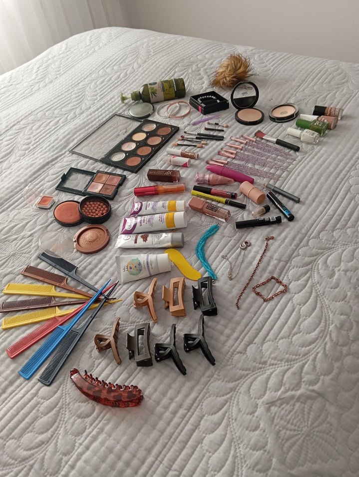 Kahverengi Tonlarda Makyaj Ürünleri Seti - Görsel 3