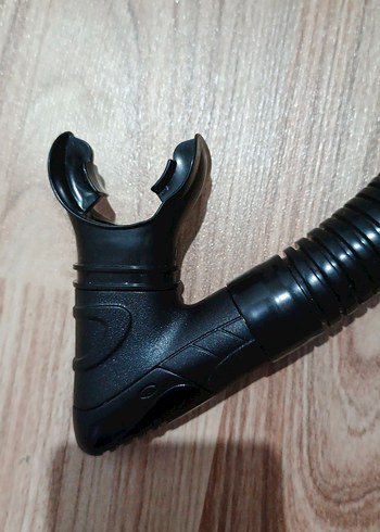 Siyah Yılan Desenli Spor Dalış Maskesi - Görsel 4