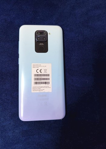 Beyaz Android Telefon, Karanlık Ekran - Görsel 2