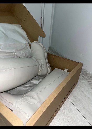 Bej Deri Kadın Diz Boyu Topuklu Bot - Görsel 3