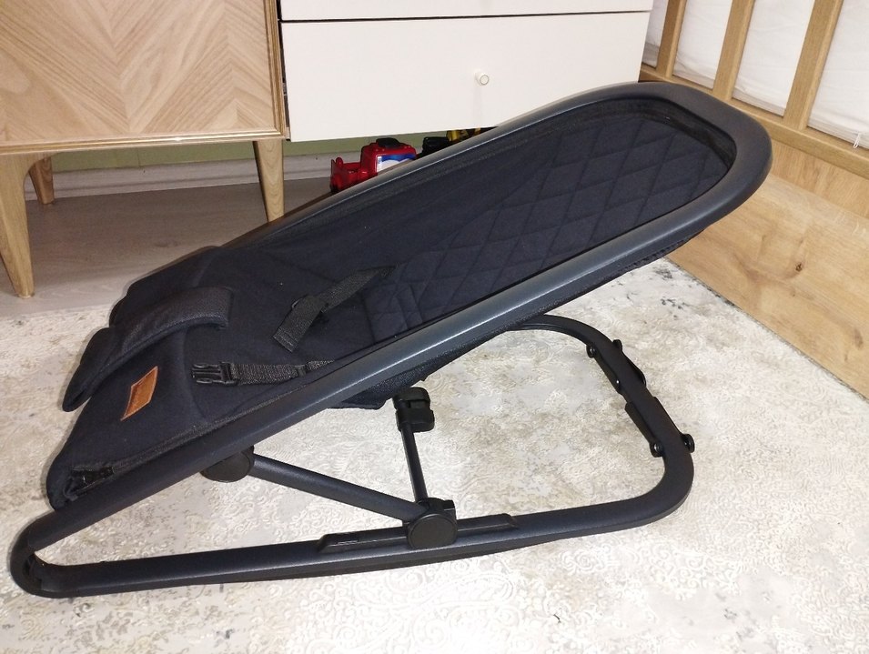 Siyah Bebek Mama Sandalyesi - Görsel 2