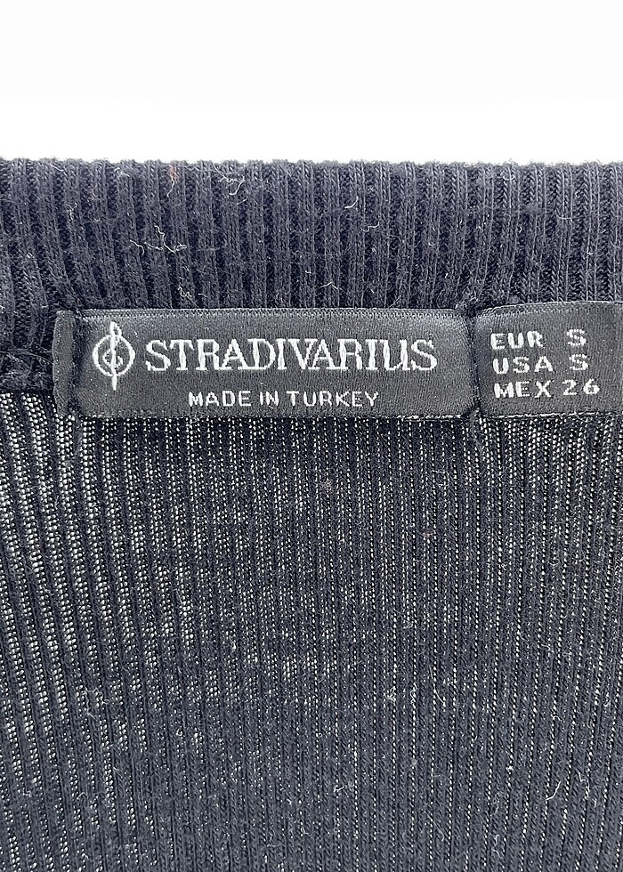 Stradivarius T-shirt %70 İndirimli. - Görsel 4