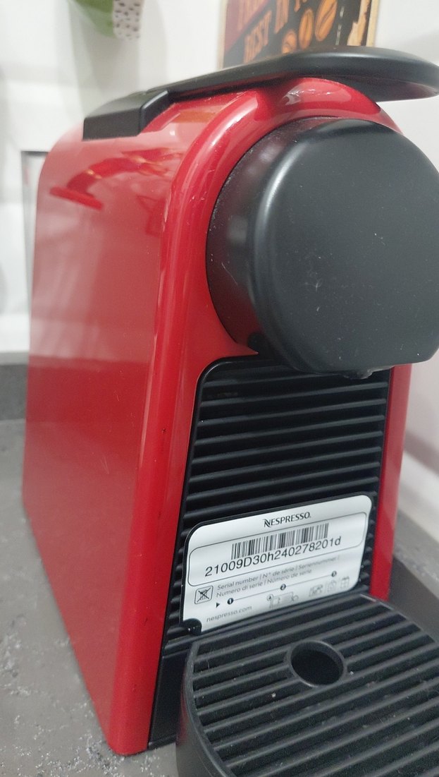 Kırmızı Nespresso Kahve Makinesi - Görsel 4