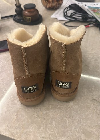 Chestnut Süet UGG Bot - Görsel 2