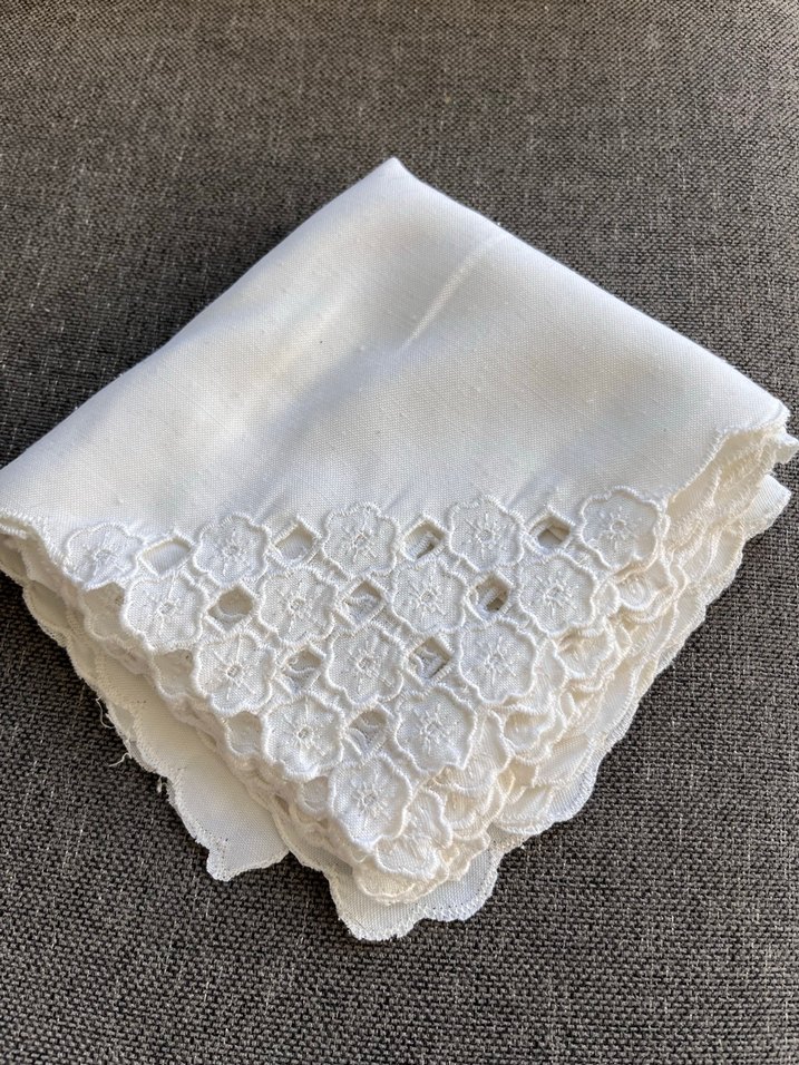 Tekli fiyattır.Nakışlı Beyaz Vintage peçete - Görsel 2