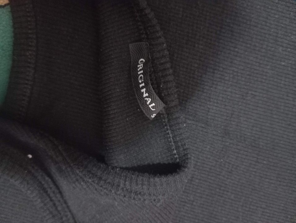 elbise siyah yırtmaçlı rahat - Görsel 3