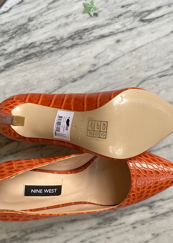 Nine West Kadın Kahverengi Yılan Derisi Stiletto - Görsel 3
