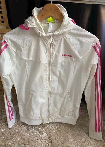 Beyaz kapüşonlu spor kadın ceket - Görsel 3