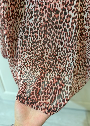 Düğmeli Leopar Desenli Kadın Bluz - Görsel 6