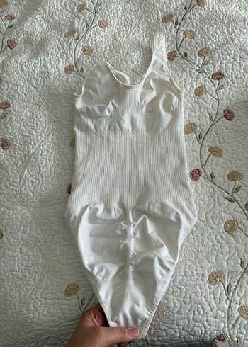 Beyaz Düz Kesim Midi Korse - Görsel 4