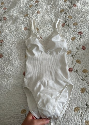 Beyaz Düz Kesim Midi Korse - Görsel 2