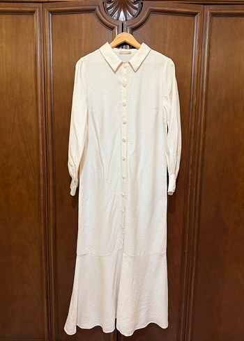 Düğmeli Beyaz Uzun Viscon Elbise - Görsel 2
