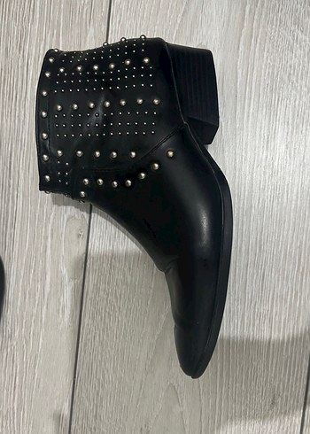 Tokalı Siyah Deri Goth Bot - Görsel 2