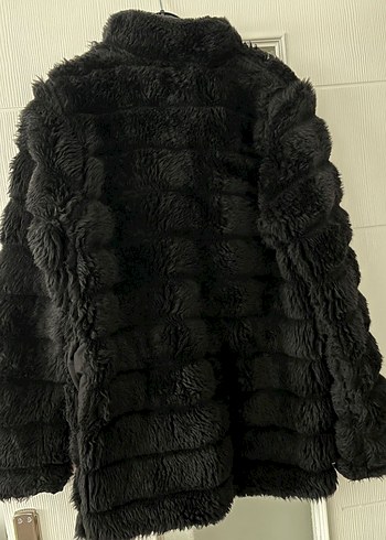 Siyah Kürk Detaylı Rahat Kesim Kadın Mont - Görsel 4