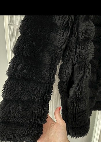 Siyah Kürk Detaylı Rahat Kesim Kadın Mont - Görsel 3