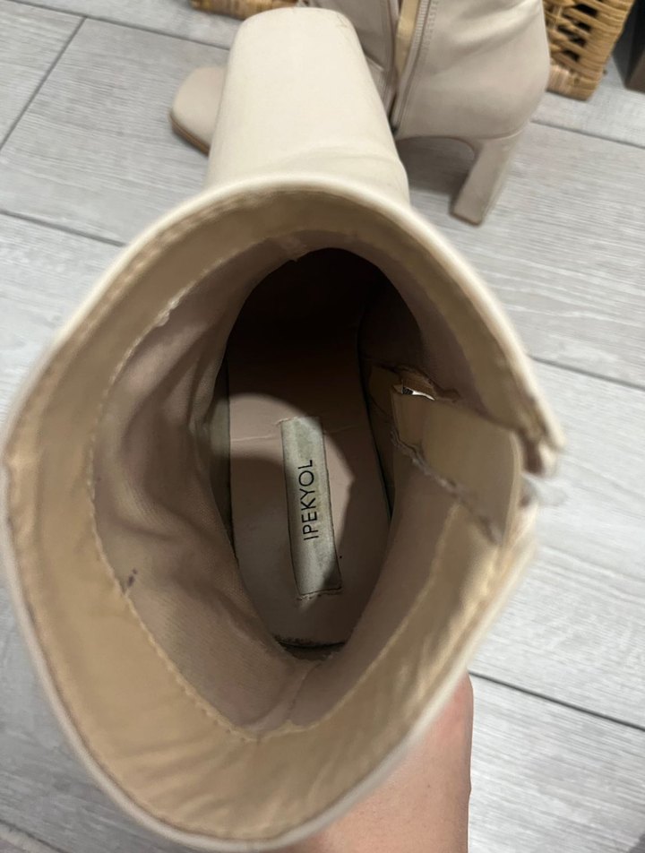 Bej Deri Tokalı Kadın Topuklu Bot - Görsel 3