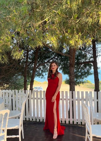 Kırmızı Uzun Drapeli Abiye Elbise - Görsel 4