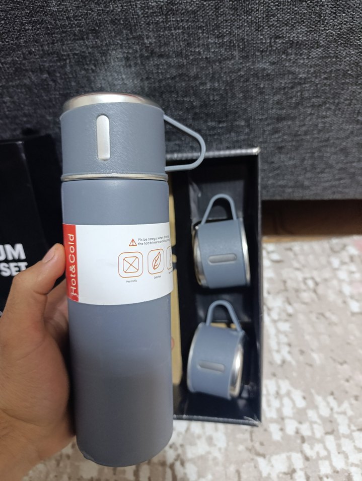 Gri Termos ve üçlü Bardak Seti - Görsel 3