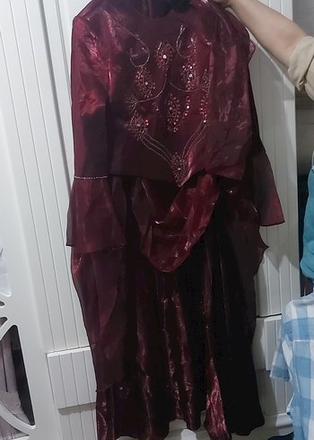 Bordo Uzun Askısız Nakışlı Gotik Elbise - Görsel 2