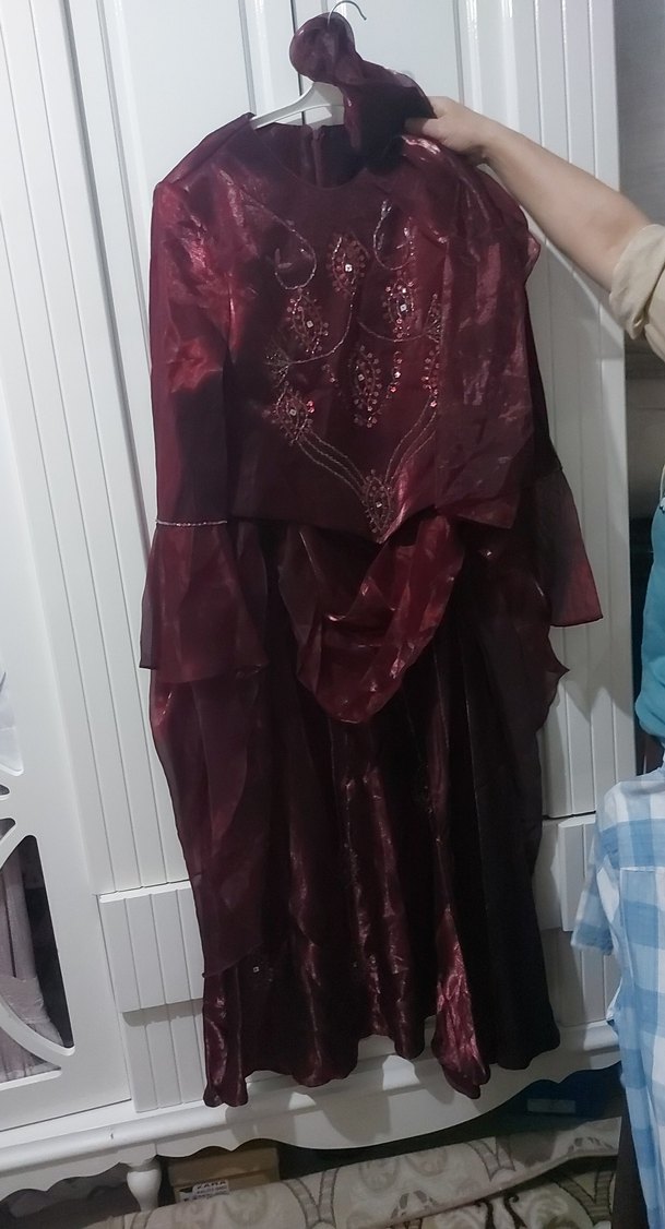 Bordo Uzun Askısız Nakışlı Gotik Elbise - Görsel 2