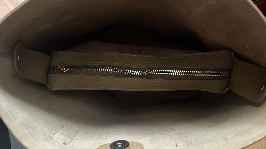 Tokalı Haki Kadın Deri Çanta - Görsel 3