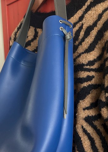 Koyu Mavi Deri Tokalı Kadın Çanta - Görsel 2