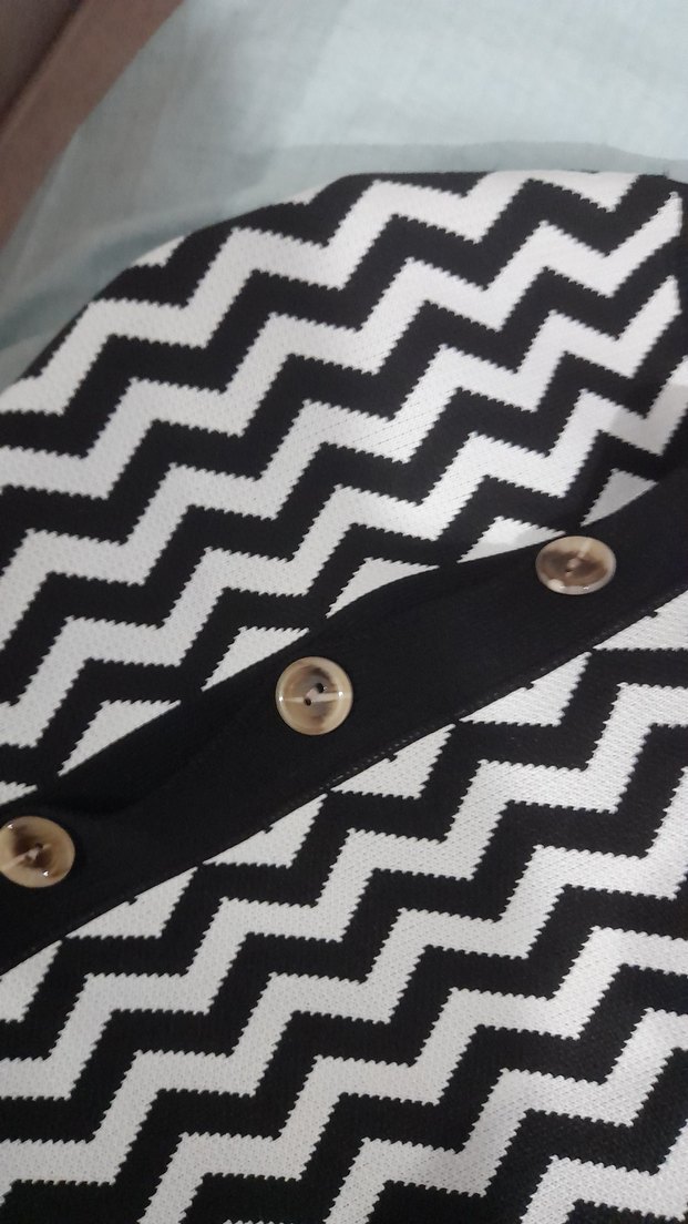Kadın Siyah Beyaz Zebra Desenli Düğmeli Yelek - Görsel 4