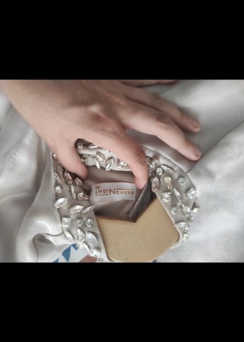 Uzun Beyaz Vintage Kadın Elbise - Görsel 2