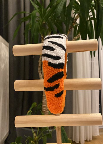 Zebra ve kaplan desenli punch taç - Görsel 3