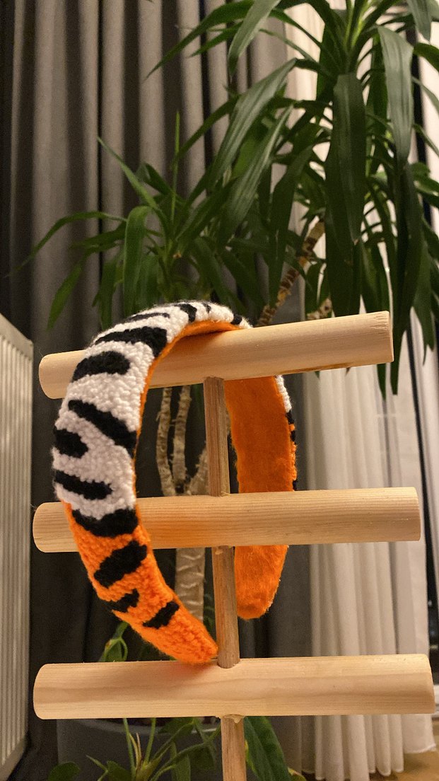 Zebra ve kaplan desenli punch taç - Görsel 2