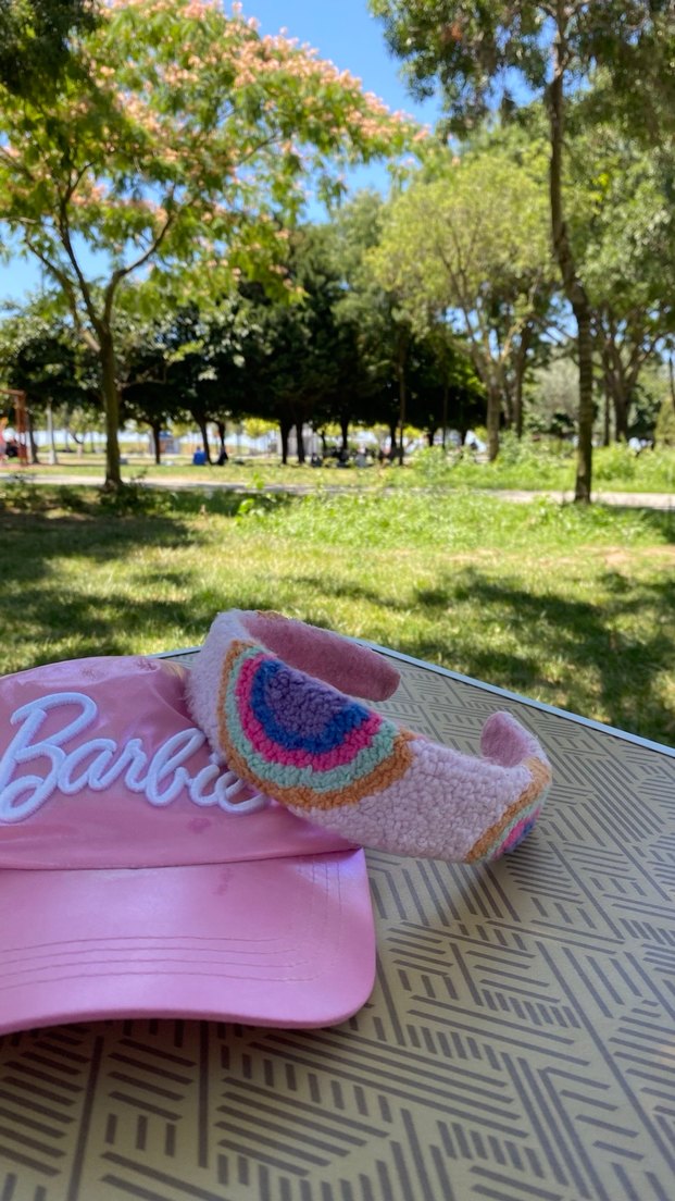 Gökkuşağı desenli punch taç - Görsel 2