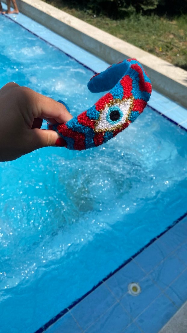 Nazar boncuğu desenli punch taç - Görsel 3