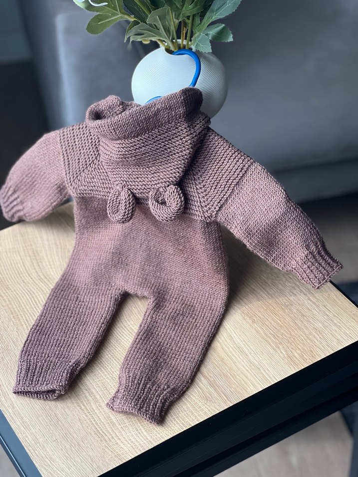 El örgüsü Kahverengi Kapüşonlu Örgü Bebek Tulumu - Görsel 3