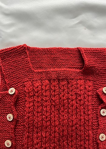 Kırmızı Örgü Kolsuz Süveter - Görsel 2