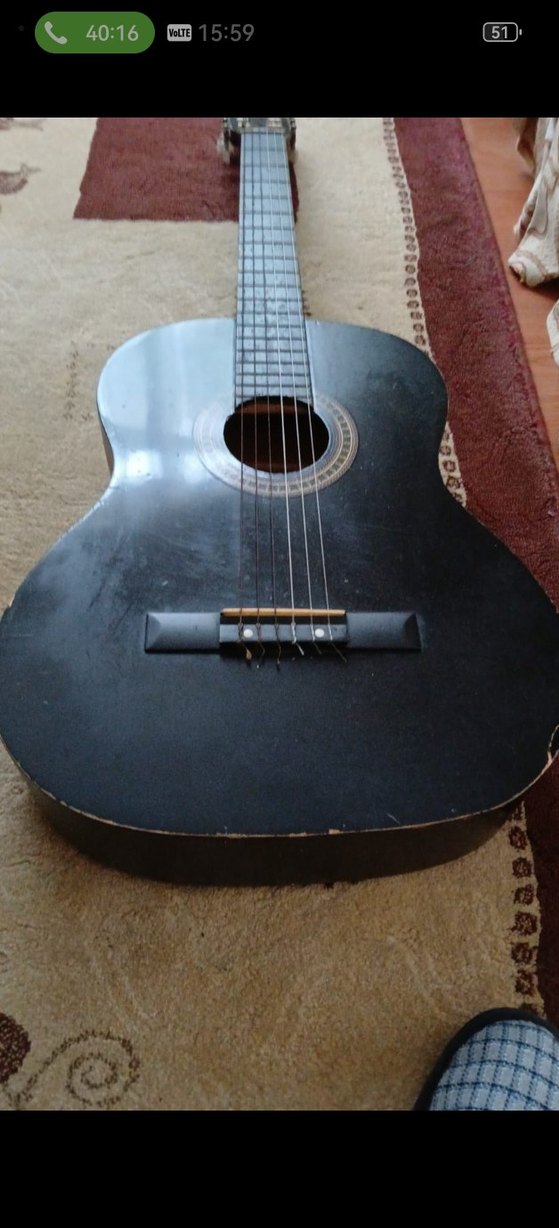 Klasik Siyah Gitar - Görsel 3