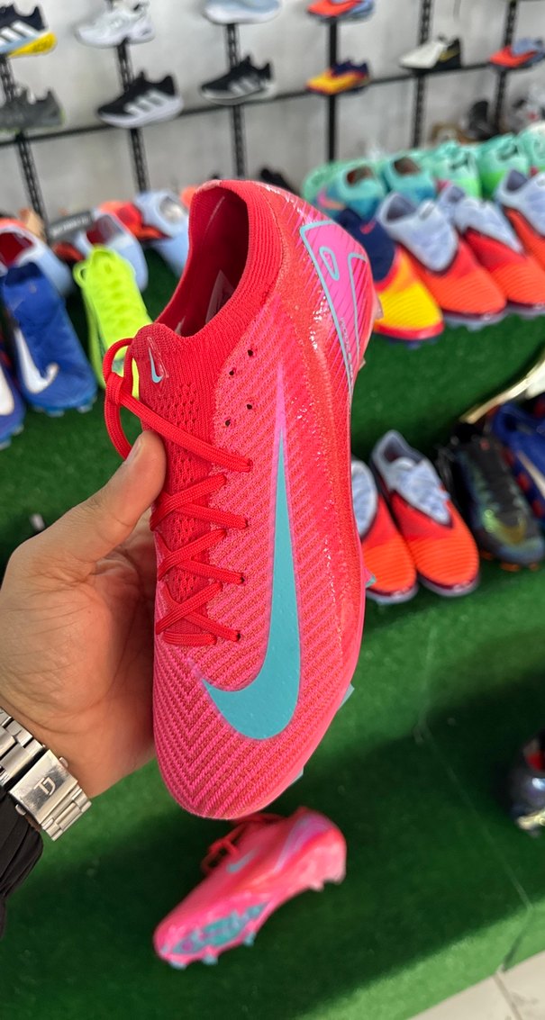 Renkli Bağcıklı Erkek Futbol Ayakkabısı - Görsel 3