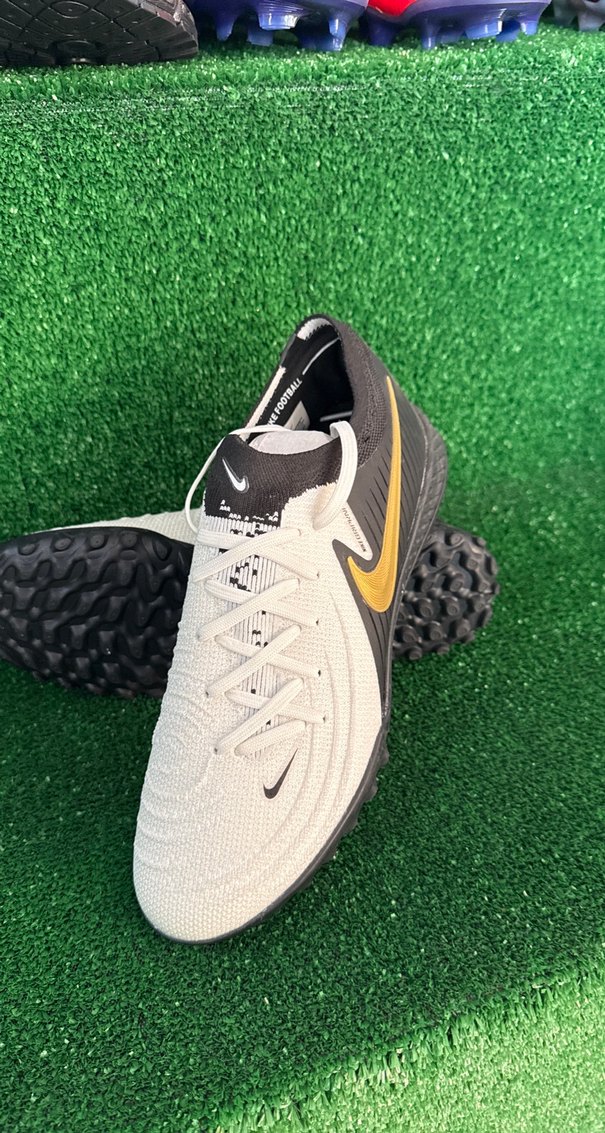 Erkek Siyah Beyaz  Futbol Ayakkabısı - Görsel 2