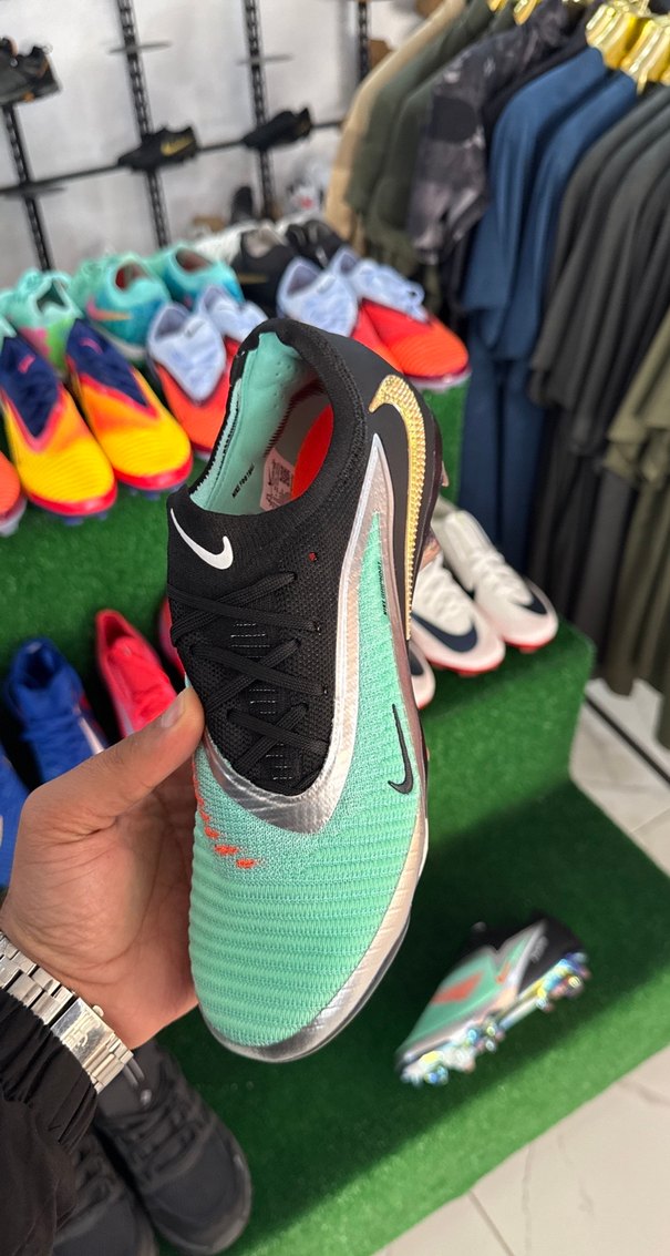 Renkli Bağcıklı Erkek Futbol Ayakkabısı - Görsel 2