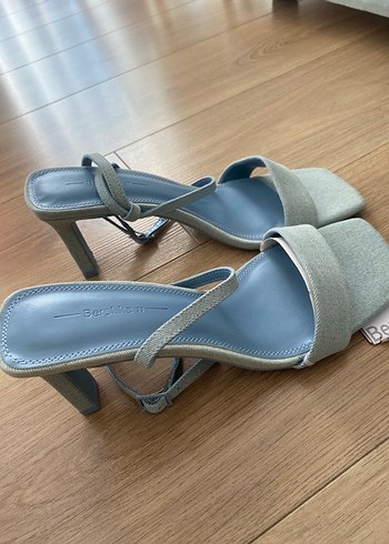 Bershka Kadın Mavi Denim Stiletto Sandalet - Görsel 2