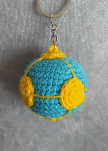 Amigurumi Renkli Örgü Top Taraftar Anahtarlık - Görsel 2