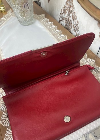 Kırmızı Yılan Derisi Desenli Deri Kadın Portföy Çanta - Görsel 4