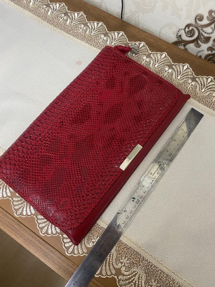 Kırmızı Yılan Derisi Desenli Deri Kadın Portföy Çanta - Görsel 2
