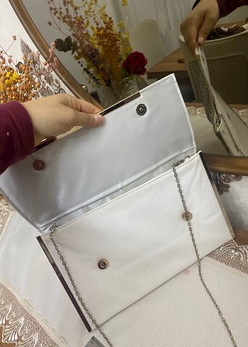 Beyaz Deri Boncuklu 30 cm. Kadın Portföy Çanta - Görsel 6