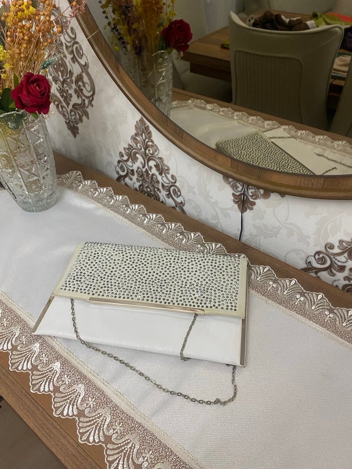Beyaz Deri Boncuklu 30 cm. Kadın Portföy Çanta - Görsel 2