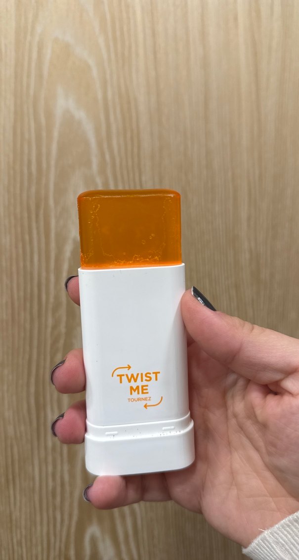 Clarins SPF 50 Görünmez Güneş Koruyucu Stick - Görsel 3