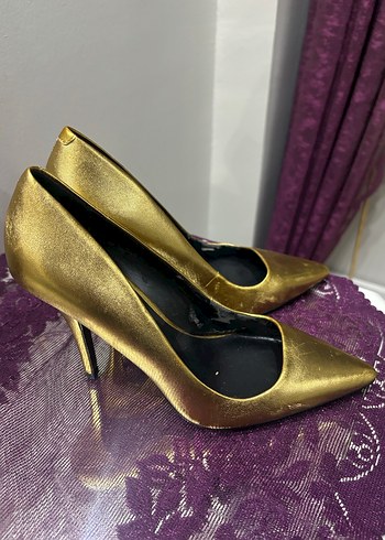 Altın Renkli, Kemer Detaylı Stiletto - Görsel 2