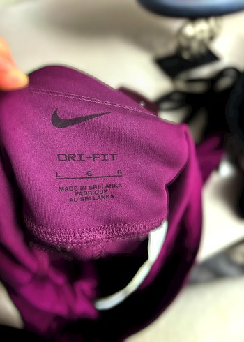 Orijinal Nike Mor Midi Tayt arka cepli - Görsel 3