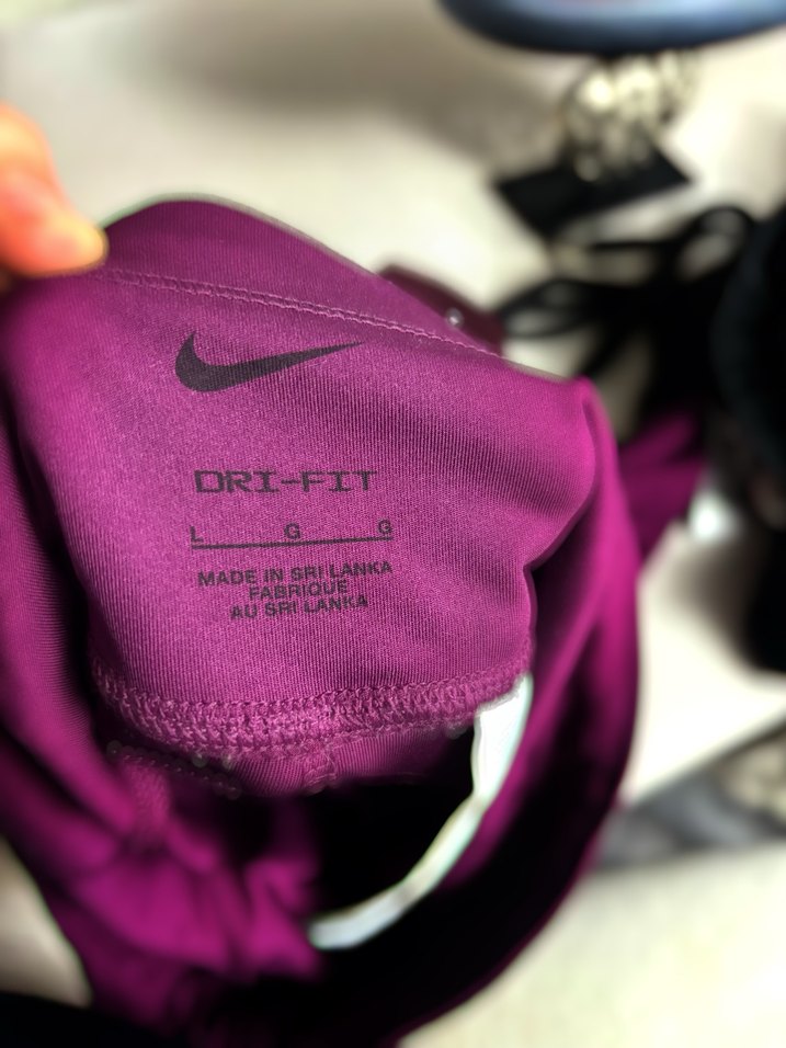 Orijinal Nike Mor Midi Tayt arka cepli - Görsel 3